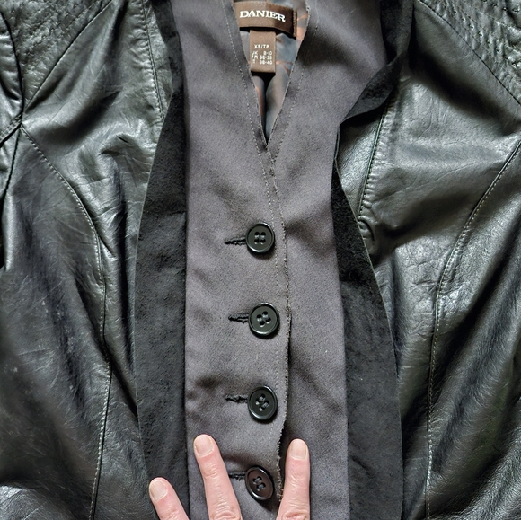 DANIER LEATHER JACKET - Picture 7 of 11